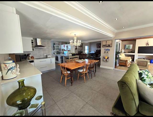 3 BEDROOM HOUSE FOR SALE IN BRITANNIA BAY